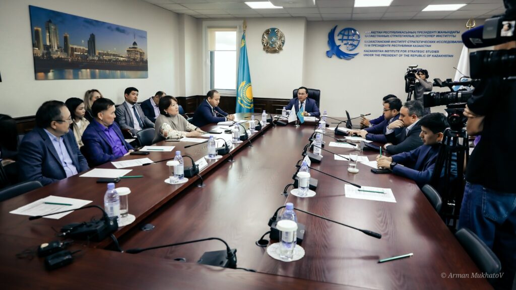 О создании Экспертного совета по экономическому развитию сообщили в Казахстанском институте стратегических исследований при Президенте РК