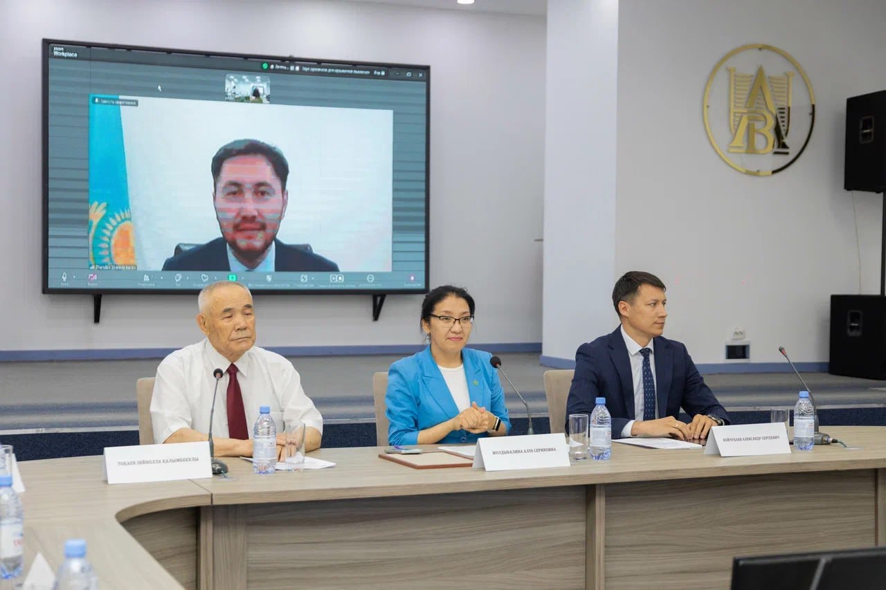 Семейде Ұлттық құрылтайда көтерілген басым бағыттар талқыланды