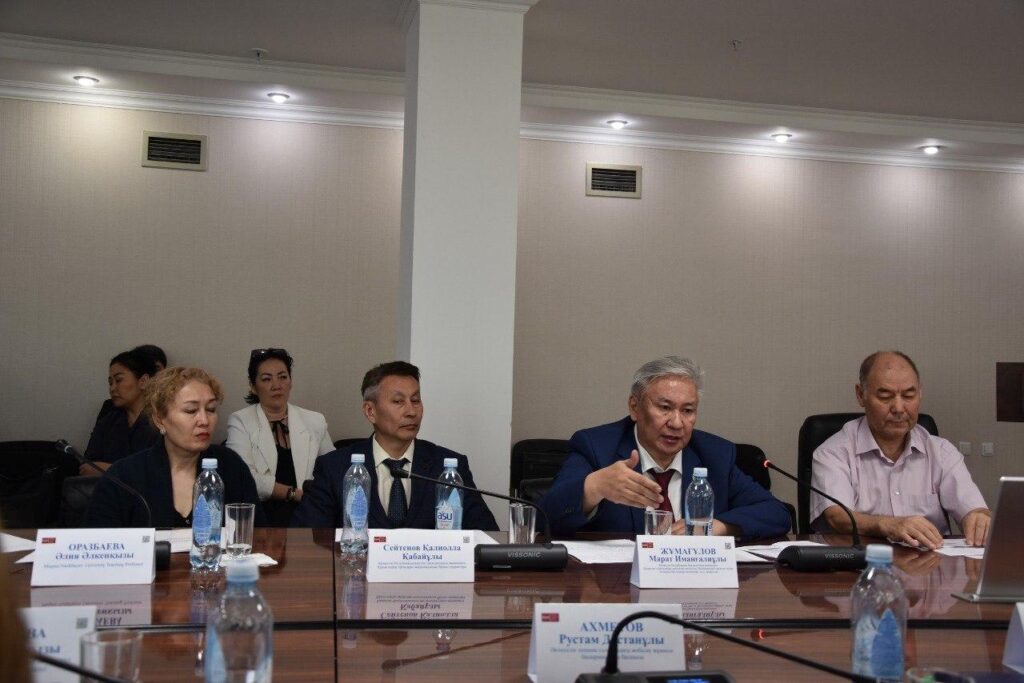 Қазақстанда әкімшілік құқық модернизациялануда: Әділет министрлігінде жетекші сарапшылар қатысқан дөңгелек үстел өтті