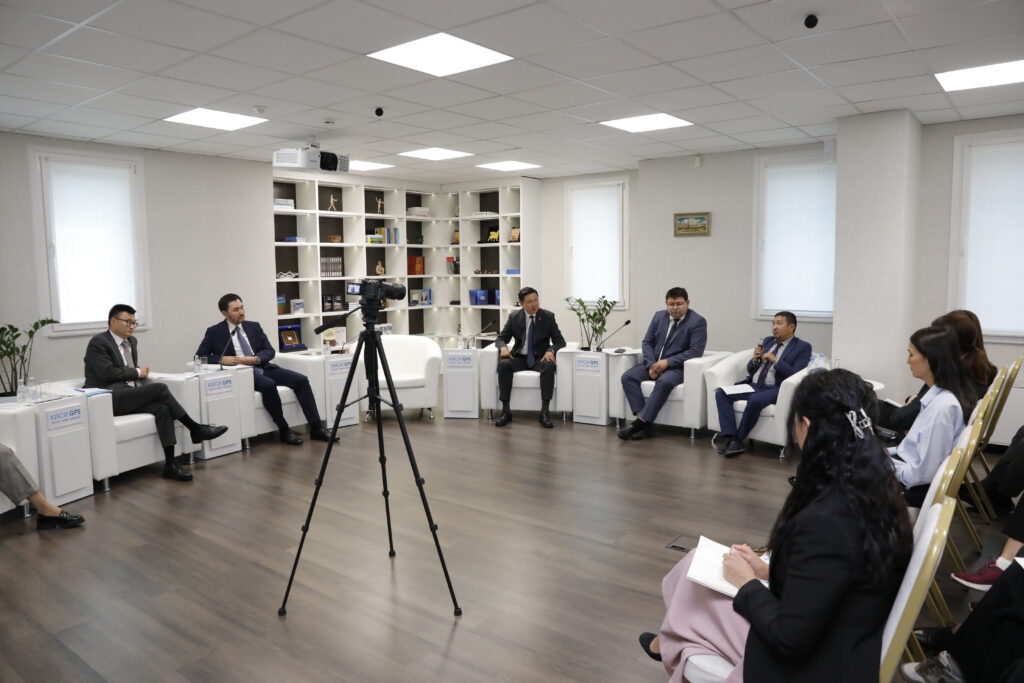 Дальнейшие ориентиры развития страны в контексте Послания Президента обсудили ученые и эксперты на площадке «КИСИ GPS»