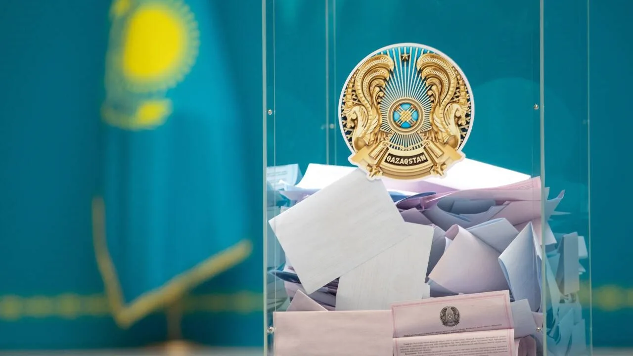 Саяси дода несімен ерекшеленді?